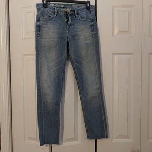 Madewell skinny lightwash jeans w/ raw hem